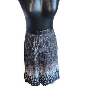 Laura Petites Black and White Patterned Skirt Size 12